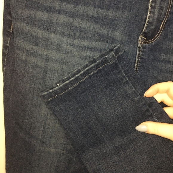 Dark Wash, RJeans, Size 32 - Picture 5 of 8